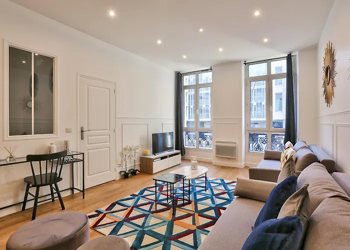 Urbanflat 34 - Spacious & Bright For 11 * Paris