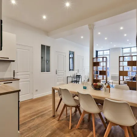 Apartment Urbanflat 34 - Spacious & Bright For 11 Paris